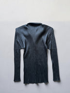 PLEATS PLEASE 00AW Black long-sleeve open-collar blouse