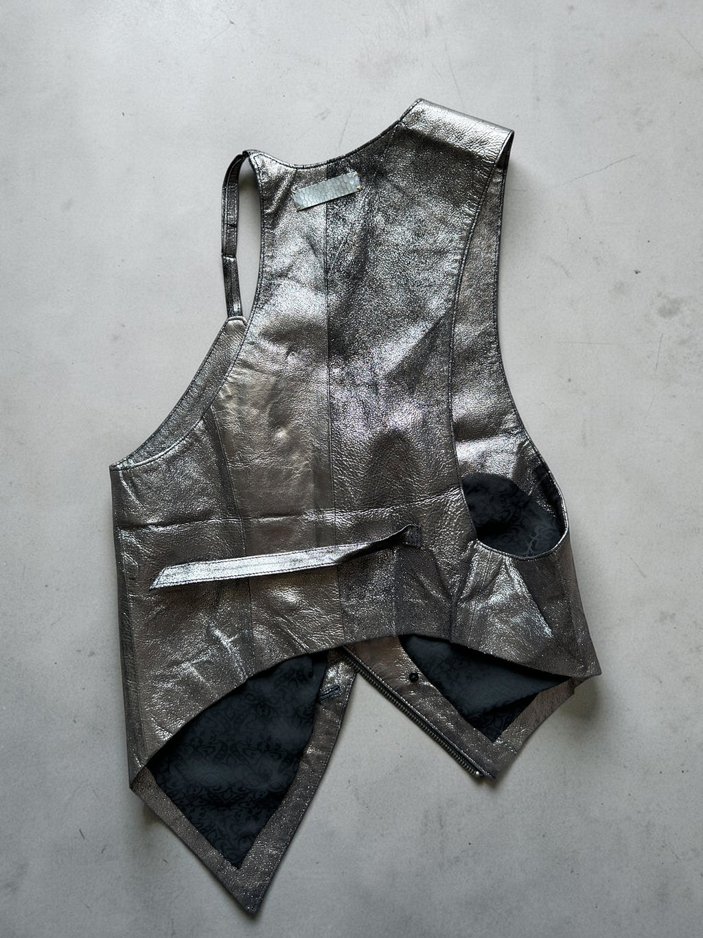 IF SIX WAS NINE Escargot Slip Vest Metallic Silver Asymmetric Gilet